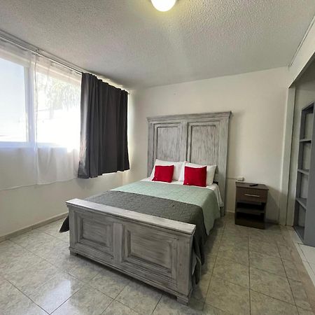 7 Venator House Boutique Aparthotel Leon Exterior photo