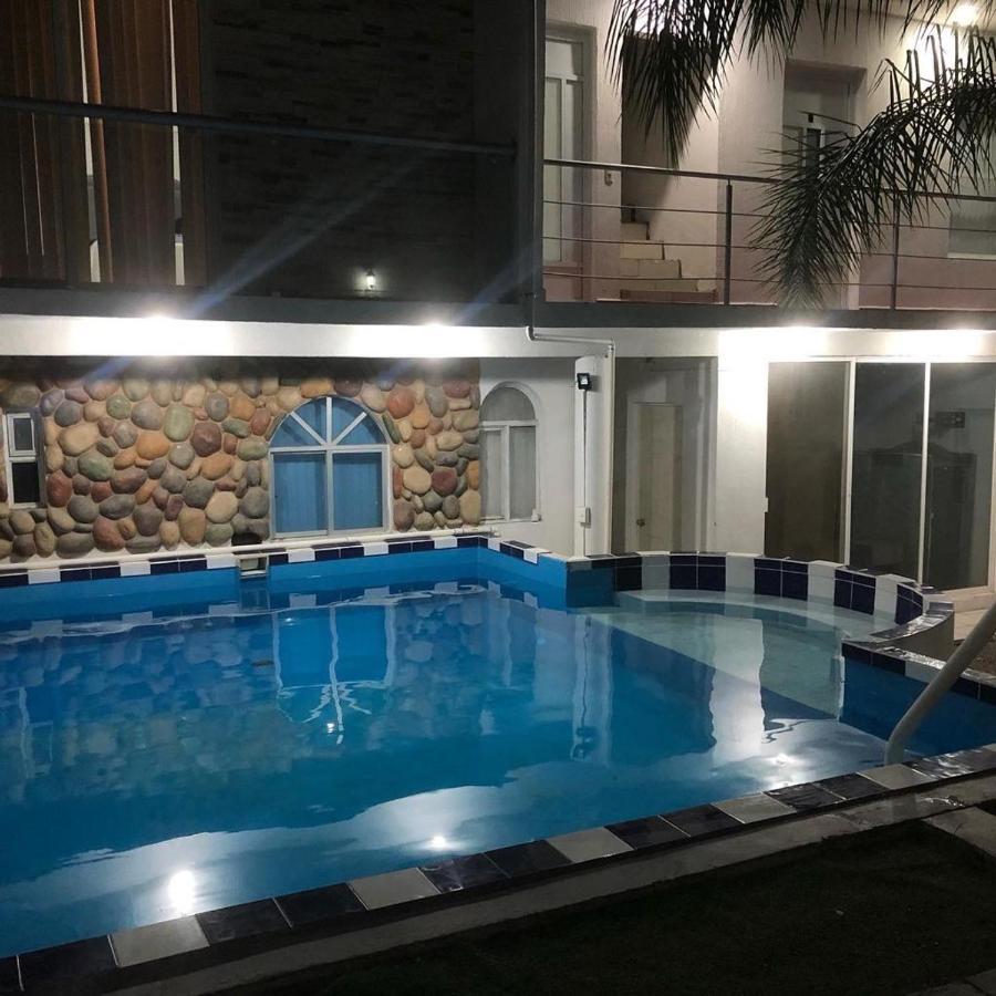 7 Venator House Boutique Aparthotel Leon Exterior photo