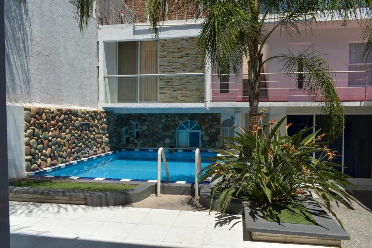 7 Venator House Boutique Aparthotel Leon Exterior photo